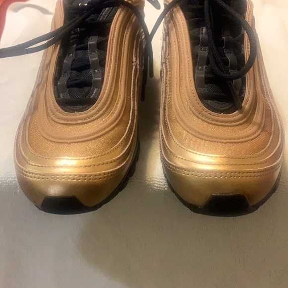 Women’s Nike Airmax 97 (like new….worn 2 times) - Picture 6 of 12